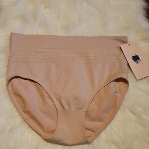 Yummie High-Waisted Seamless Nude Briefs 1 Piece Size Small